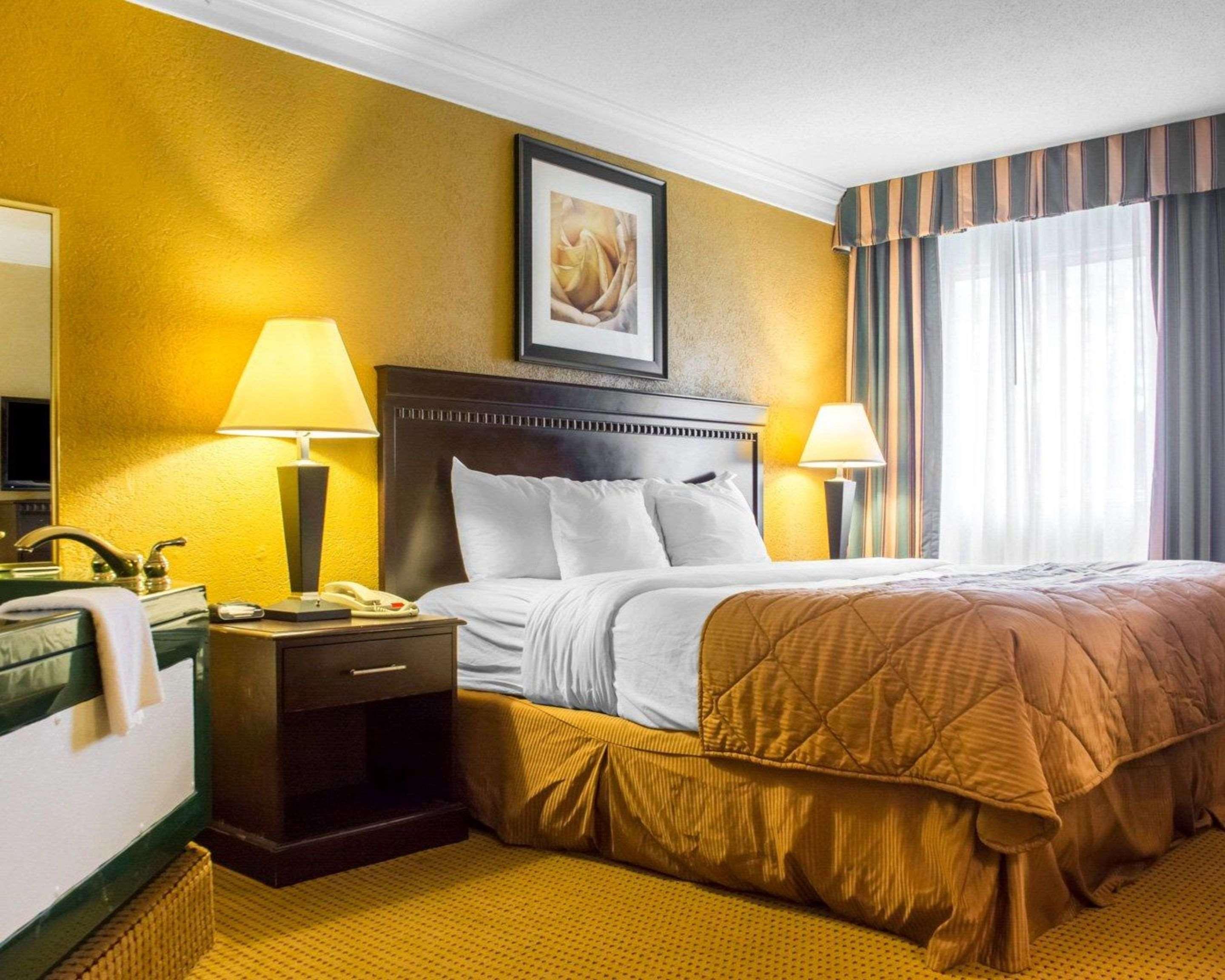 Quality Inn And Suites Fairgrounds - Syracuse Seneca Knolls Exteriör bild