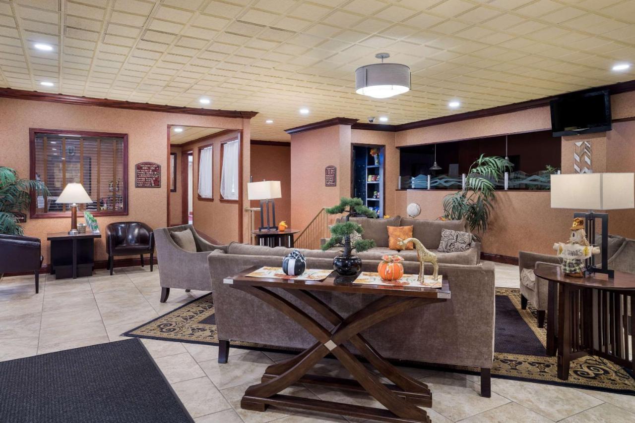 Quality Inn And Suites Fairgrounds - Syracuse Seneca Knolls Exteriör bild