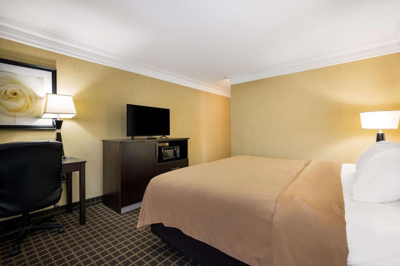 Quality Inn And Suites Fairgrounds - Syracuse Seneca Knolls Exteriör bild