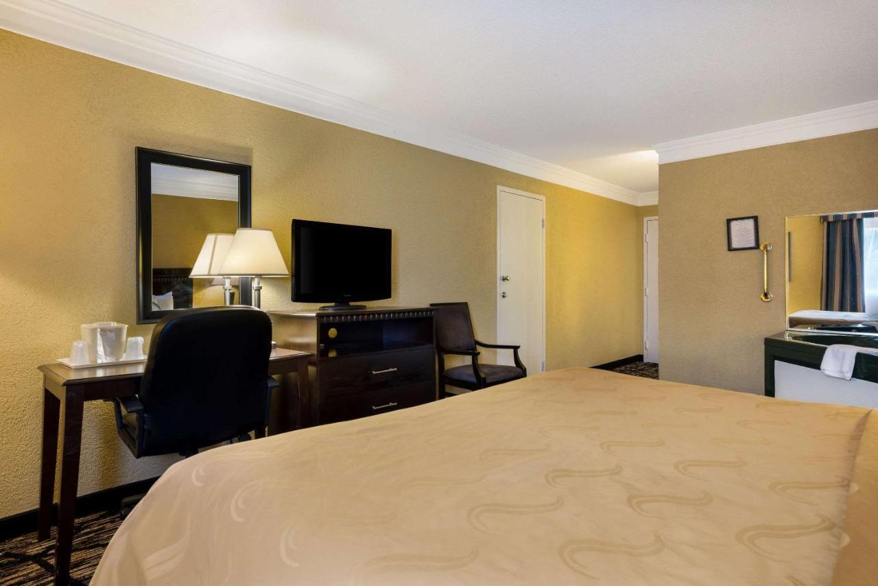 Quality Inn And Suites Fairgrounds - Syracuse Seneca Knolls Exteriör bild