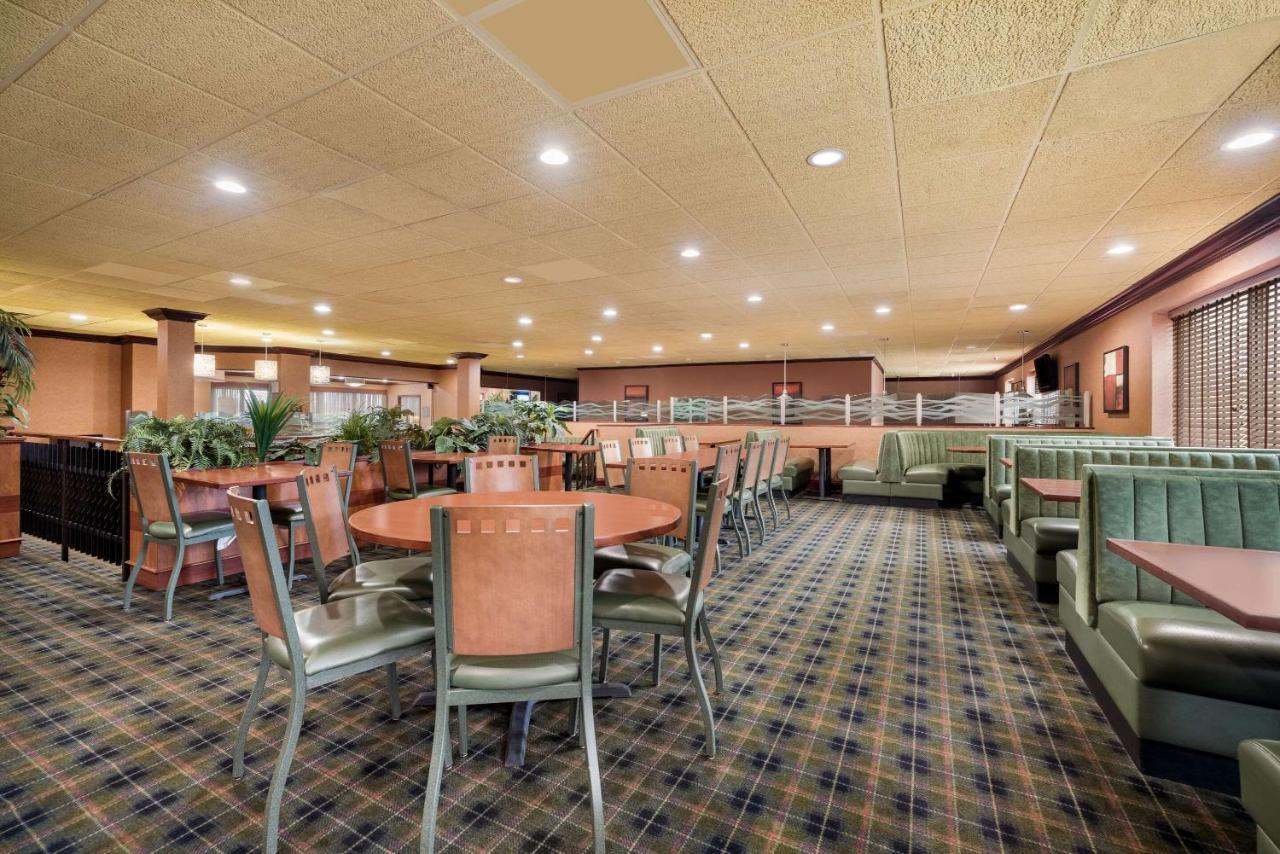 Quality Inn And Suites Fairgrounds - Syracuse Seneca Knolls Exteriör bild