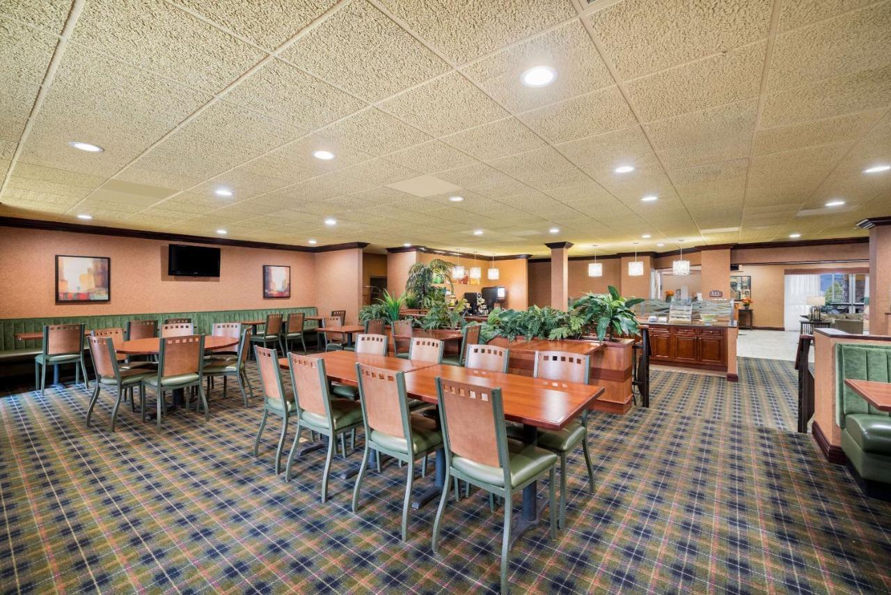 Quality Inn And Suites Fairgrounds - Syracuse Seneca Knolls Exteriör bild